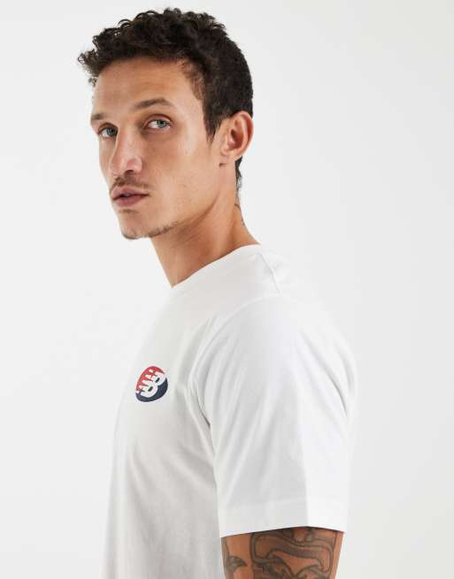 New Balance T-Shirt mit ovalem Logo in Weiß, 3 von 5