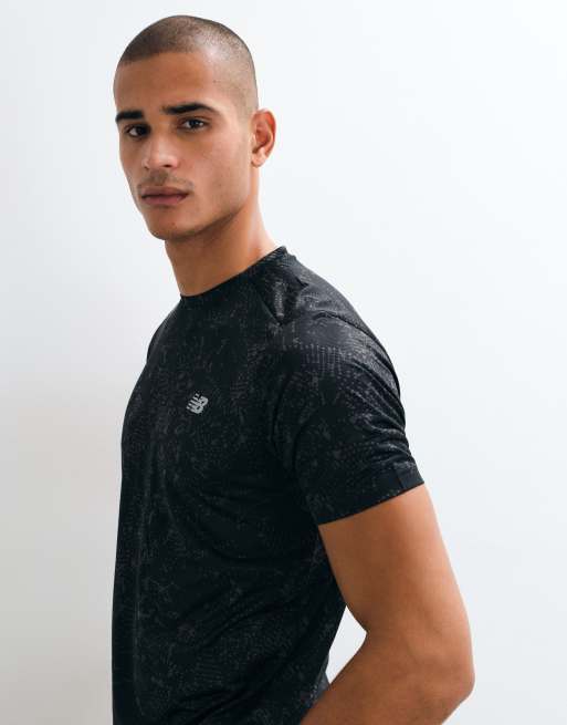 New Balance T-shirt sportiva essenziale stampata nera e grigia, 4 di 5