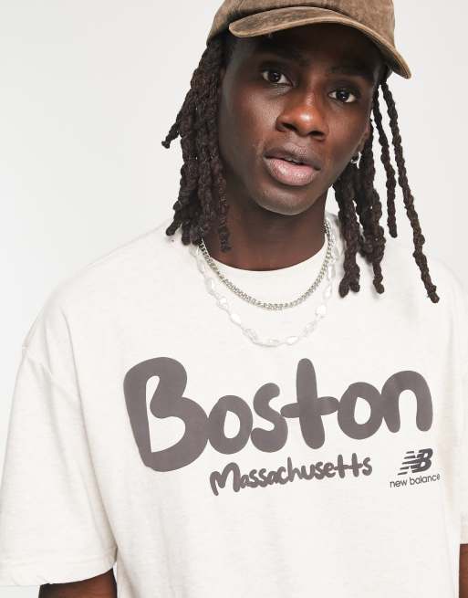 New Balance - T-shirt unisex grigia con logo e scritta “Boston”, 3 di 4