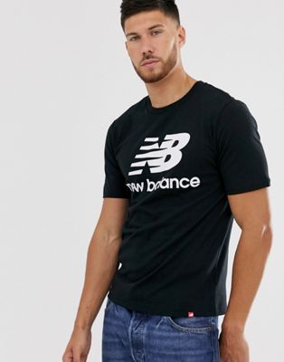 New Balance t-shirt with large logo in black | ASOS