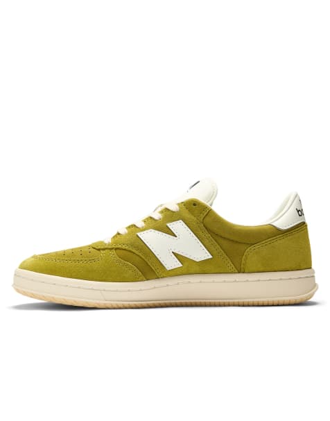 New Balance – T500 – Sneaker in Meersalz-Moosgrün - view 1