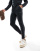 Thumbnail 1 van 5
