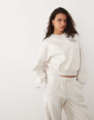 Sweatshirt 1