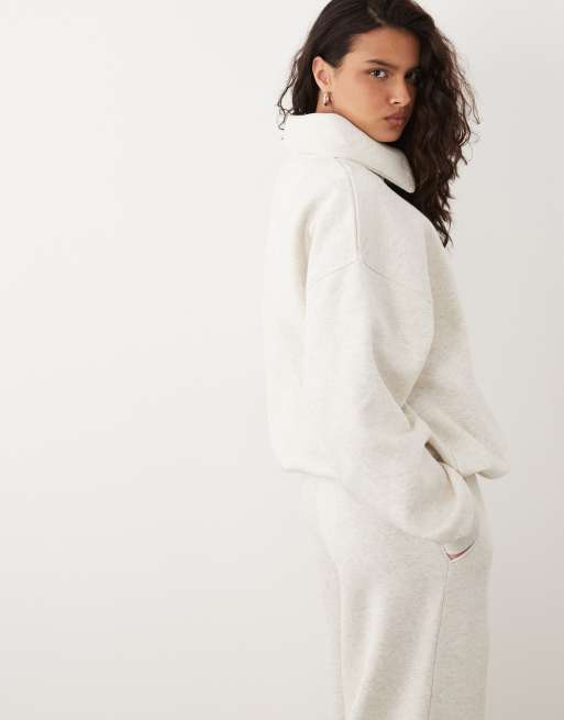 New Balance Trackside fleece-sweatshirt med halv lynlås i beige, 4 af 4