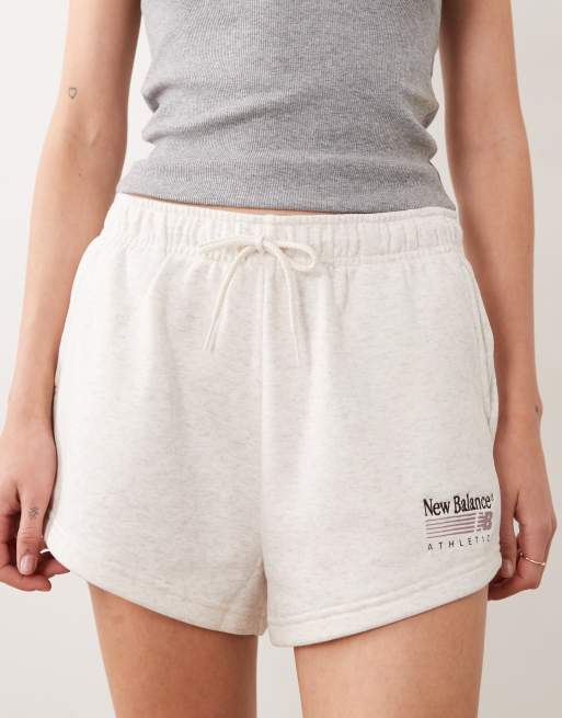 New Balance Trackside french terry short in beige, 3 van 5