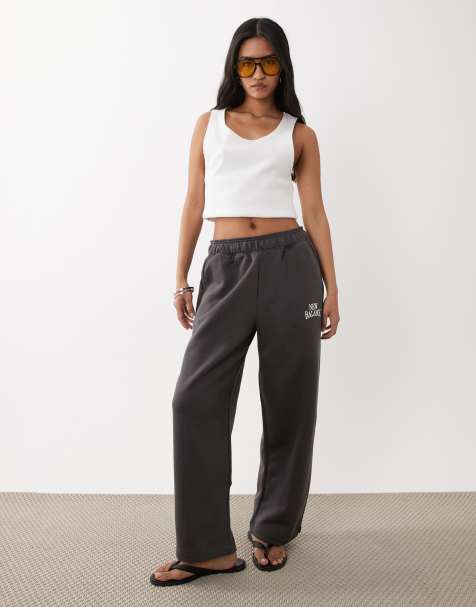 New Balance - Trackside - Sorte fleece-joggingbukser med barrel-ben - view 1