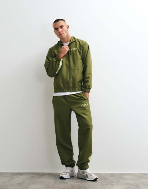 New Balance Trackside woven pant in sport green - view 1