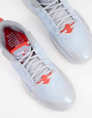 new balance basketball uk