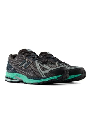 U1906r - Sneaker in Metallic-Schwarz Schwarz 41.5