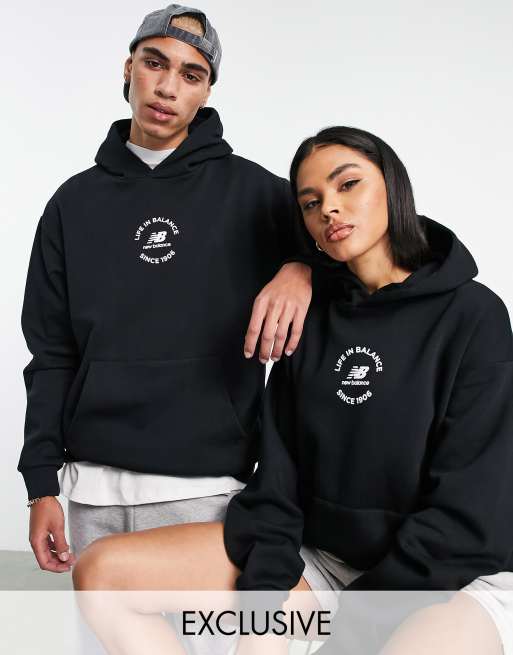 New Balance - Unisex - Life in Balance - Sort hættetrøje