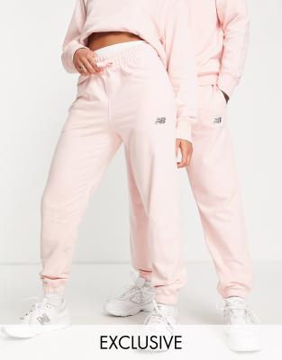 New Balance New Balance Unisex logo joggers in pink