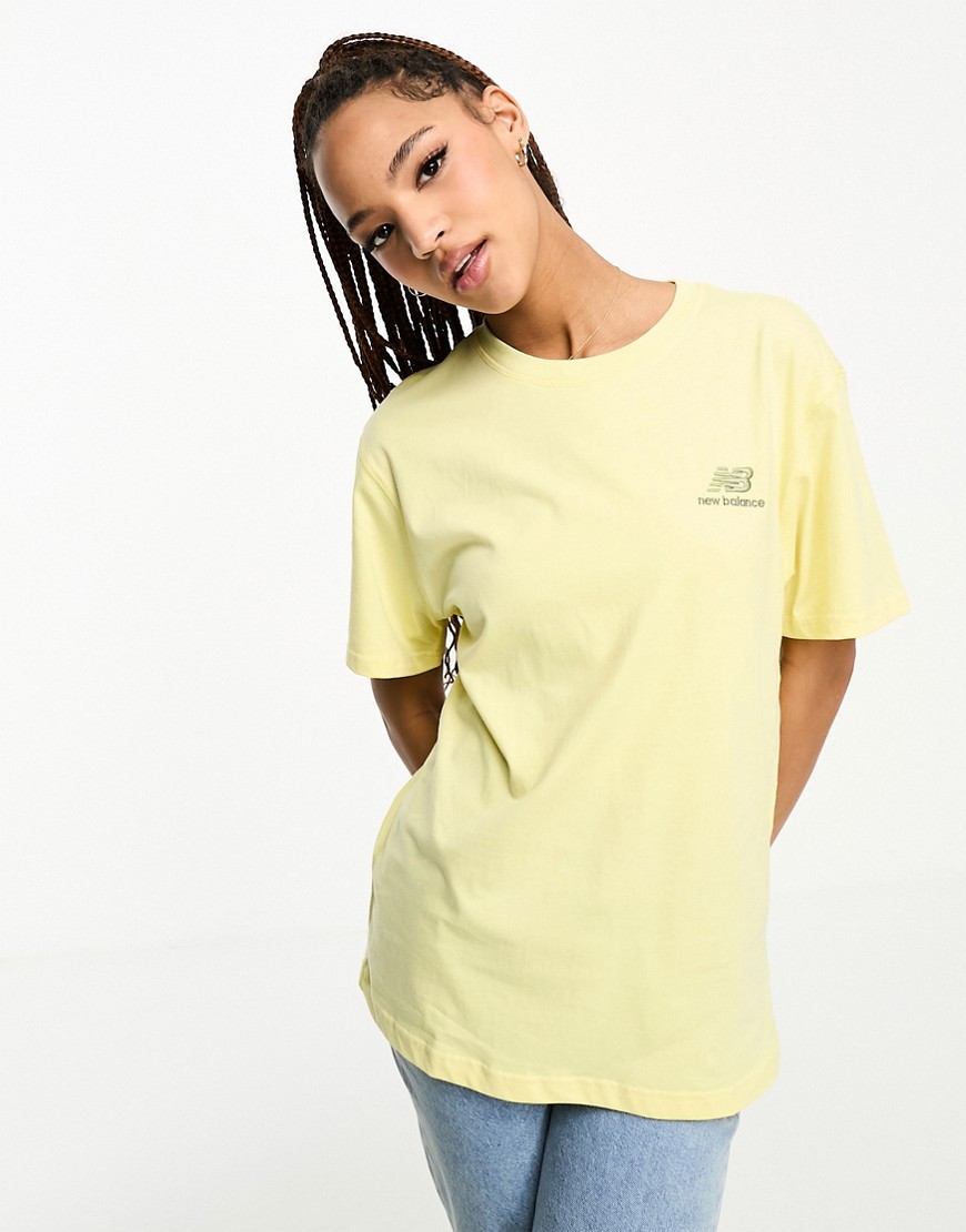 New Balance unisex logo t-shirt in yellow