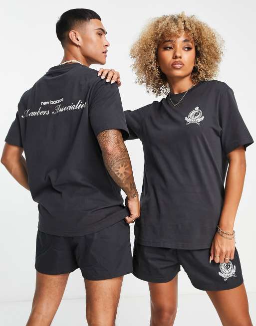New Balance - Unisex - Members Club - T-shirt in zwart