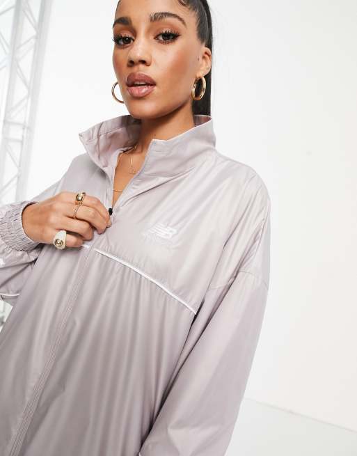 New balance deals women's lightweight jacket