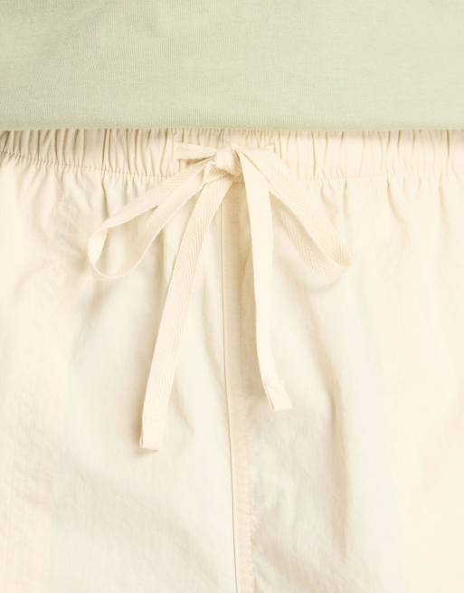 New Balance woven cargo pants in cream, 3 of 4