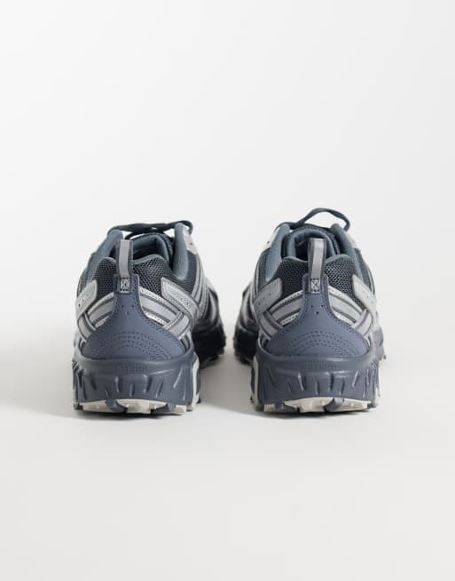 New Balance zapatillas de deporte en gris y plata, 2 de 5