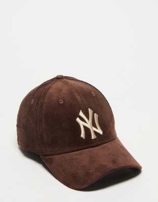 Enfant De Tir Moyen Jouant Au Baseball | Photo Gratuite