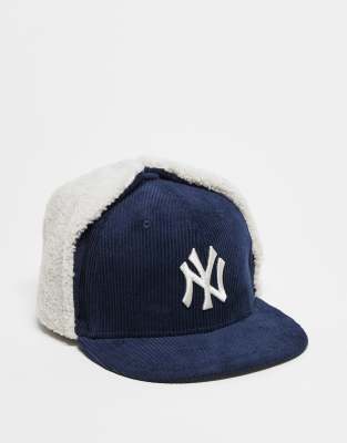 New Era - 59fifty - Casquette NY Yankees en velours côtelé avec cache-oreilles en fausse fourrure - Bleu marine