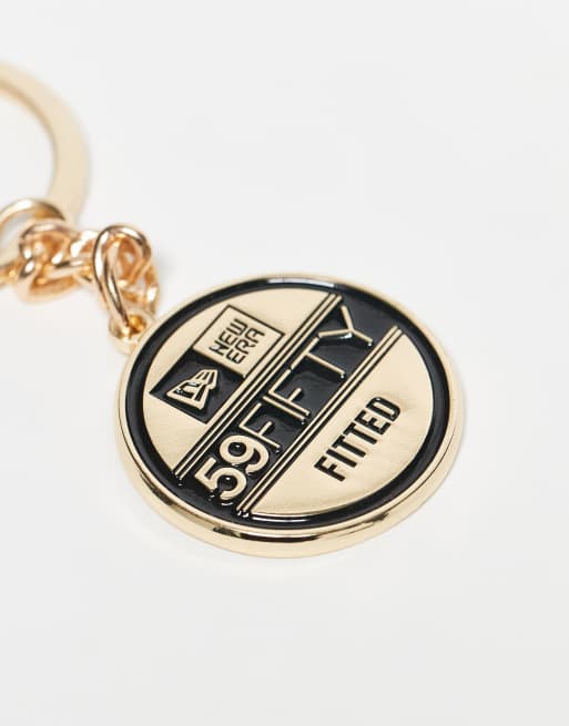 New Era - 59fifty - Metalen sleutelhanger met sticker in goud, 2 van 3