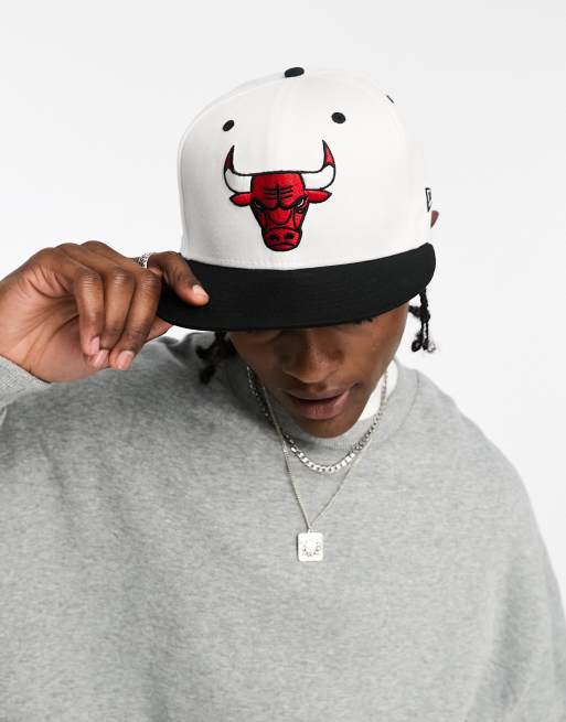 White 2024 bulls hat