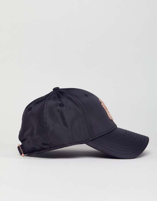 New era 9forty exclusive black hot sale cap with rose gold ny