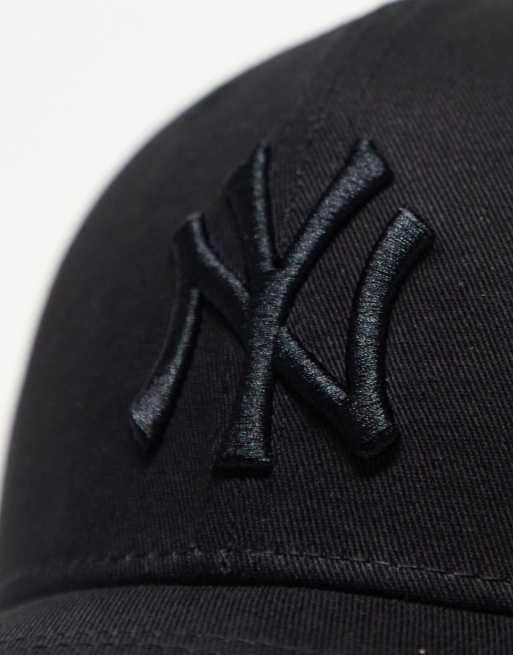 New Era - 9Forty - Gorra negra con logo en el mismo tono de los NY Yankees, 2 de 4