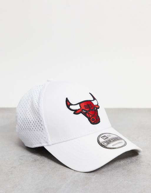 New Era - 9FORTY - Hvid baseball-kasket med Chicago Bulls-logo