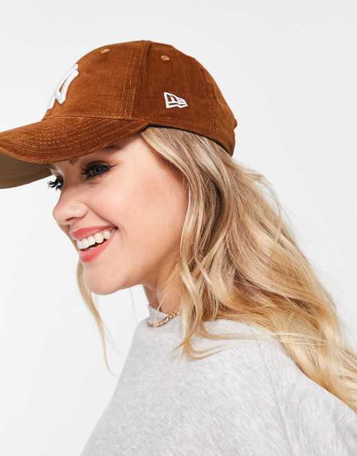 New Era - 9Forty - Kasket med NY-logo i karamelbrun fløjl, 2 af 4