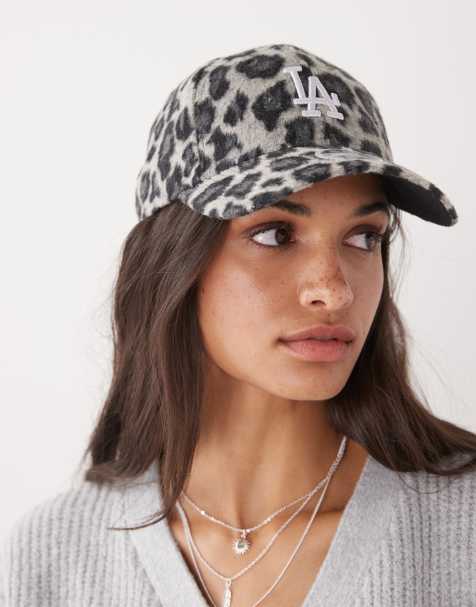New Era - 9forty - LA Dodgers - Pet van fleece met luipaardprint in grijs - view 1