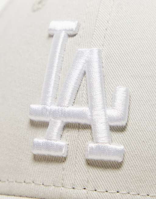 New Era 9Forty LA Dodgers unisex cap in beige, 2 of 4