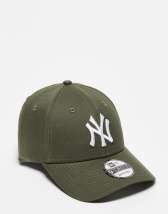 New Era 9forty MLB NY Yankees cap in black | ASOS