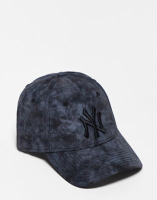 New Era 9Forty New York Yankees unisex textured cap in dark grey