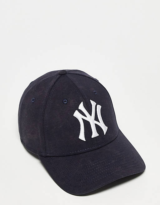 New Era 9Forty New York Yankees washed unisex cap in navy