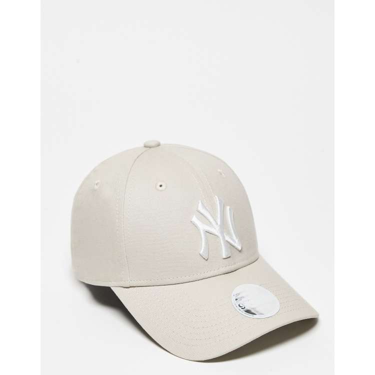 Womens NY Yankees New Era 940 Essential White Baseball Cap