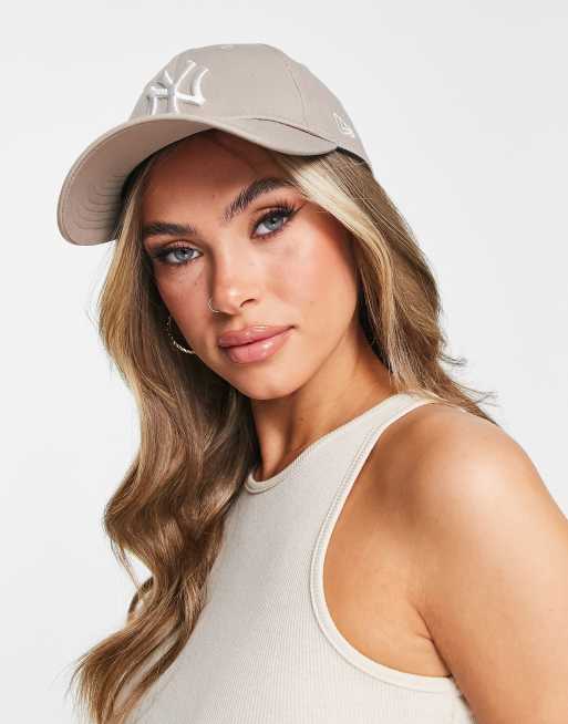 New Era 9forty NY cap in tonal ash brown