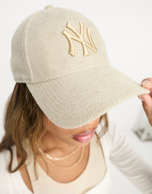 New Era 9Forty NY towelling cap in beige