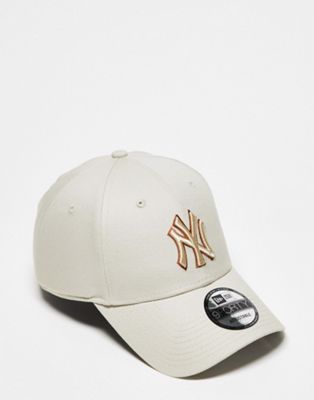 New Era 9forty NY unisex cap in off white with contrast orange logo