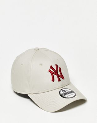 New Era 9forty NY unisex cap in white and red logo