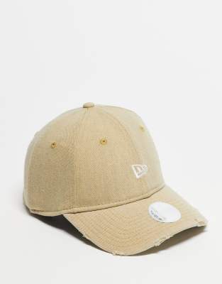 New Era 9forty NY Yankees cap in beige