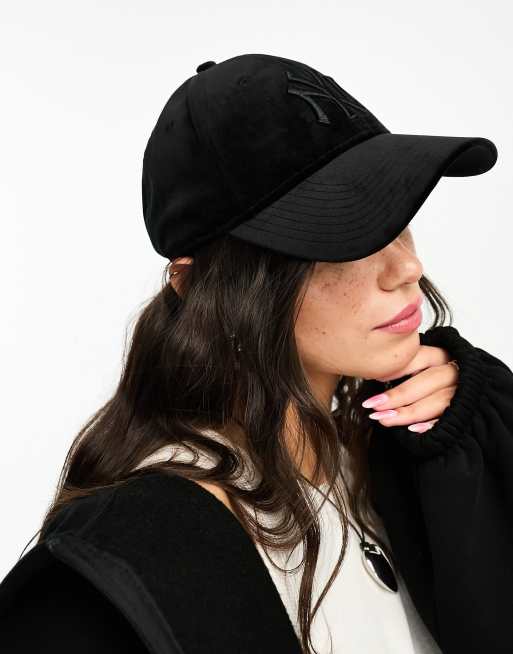 New Era 9forty NY Yankees cap in black velour ASOS