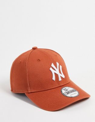 New Era 9FORTY NY Yankees cap in burnt orange