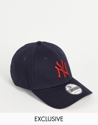 New Era 9FORTY NY Yankees cap in navy exclusive at ASOS