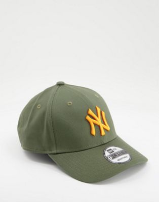 New Era 9FORTY NY Yankees cap in olive/yellow