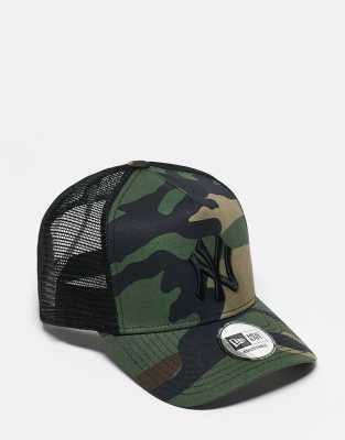 New Era - 9forty NY Yankees - Trucker-Kappe mit kontrastierendem Military-Muster-Bunt