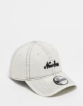 [New Era] New Era 9Forty script logo cap in beige-Neutral No Size Beige