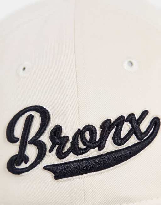 New Era - 9Twenty Bronx - Cappellino crema/blu navy - In esclusiva per ASOS, 3 di 4