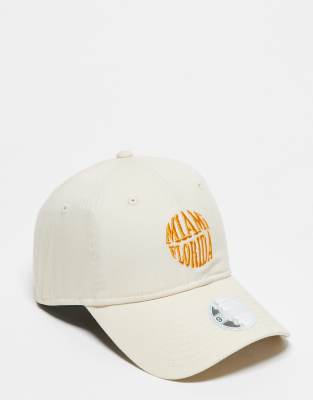 New Era - 9Twenty - Kappe in Beige mit „Miami"-Logo-Neutral