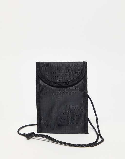 New Era – Beuteltasche in Schwarz