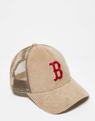 New Era - Boston Red Sox - Trucker-Kappe aus Cord in Beige-Neutral