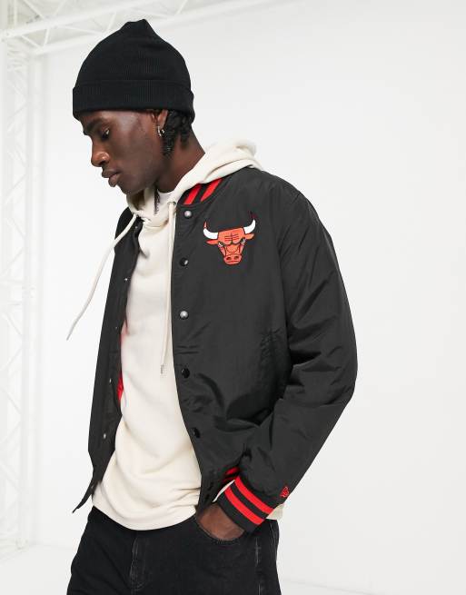 New Era – Bulls – Schwarze Jacke in College-Optik, 3 von 4